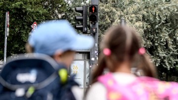 Erster Schultag Kinder Ampel