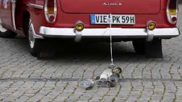 Hochzeitsauto und Lärm