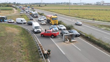 Unfall B9_Polizeidirektion Neustadt/Weinstraße