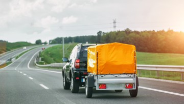 Auto mit Anhänger