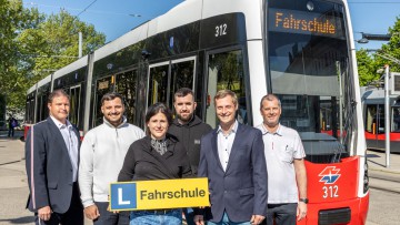 Straßenbahn statt Fahrschulauto