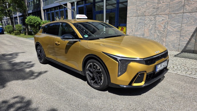 Kia K4
