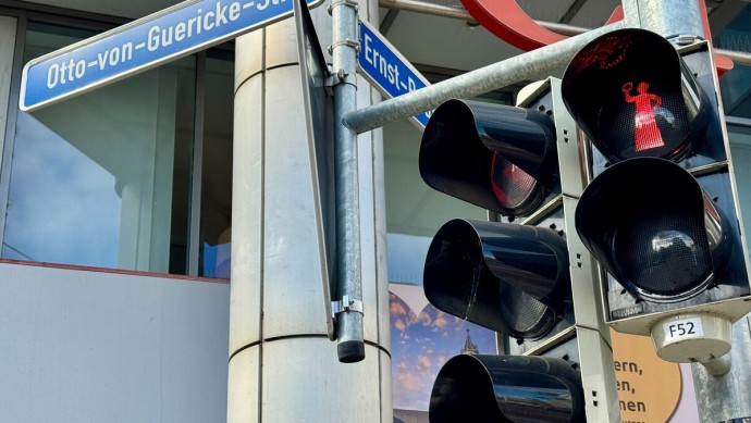 Neue Ampel-Motive in Magdeburg - Magdeburger Jungfrau
