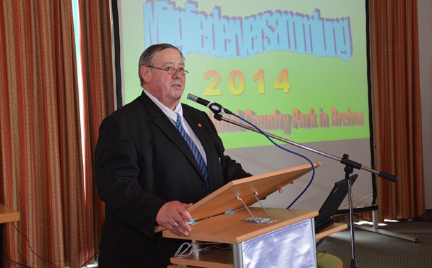 Die Mitgliederversammlung des Fahrlehrerverbands Sachsen-Anhalt 2014 Wolfgang Prescher, 1. Vorsitzender des Fahrlehrerverbands Sachsen Anhalt