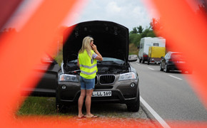Autopanne an der Autobahn