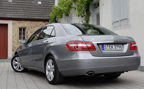 Mercedes-Benz: Motoren-Lifting bei der E-Klasse E200NGT_Web