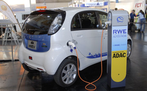 Elektroautos: RWE Autostrom elektrisiert per Paket Elektroautos: RWE Autostrom elektrisiert per Paket