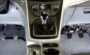 Schröttle: Doppelpedale für Mini Countryman und Ford C-Max Schröttle: Doppelpedale für Mini Countryman und Ford C-Max