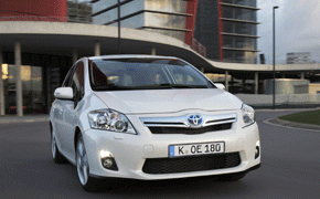 Toyota_Auris_Hybrid_Web