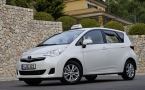 Toyota_Verso-S_Web