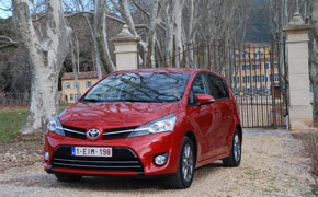 Toyota Verso II, Modelljahr 2013, Modellpflege, Kompaktvans