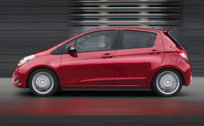 Toyota_Yaris2011