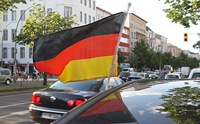 LinTech: Freisprechanlage im WM-Edition plus Deutschlandfahne Deutschlandfahne Auto