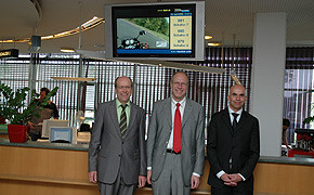 Verkehrserziehung im Wartebereich Zulassungsstellen-TV