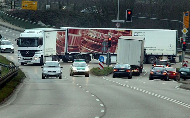 Deutliche Mehrheit der Deutschen lehnt Lang-Lkw ab