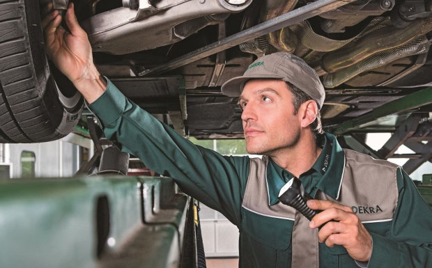 Junge Fahrer: Gefährdung durch alte Autos