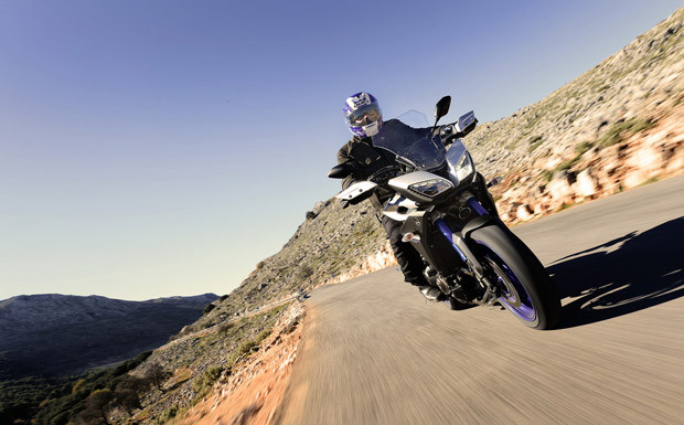 Europas schönste Motorradstrecken miteinander teilen