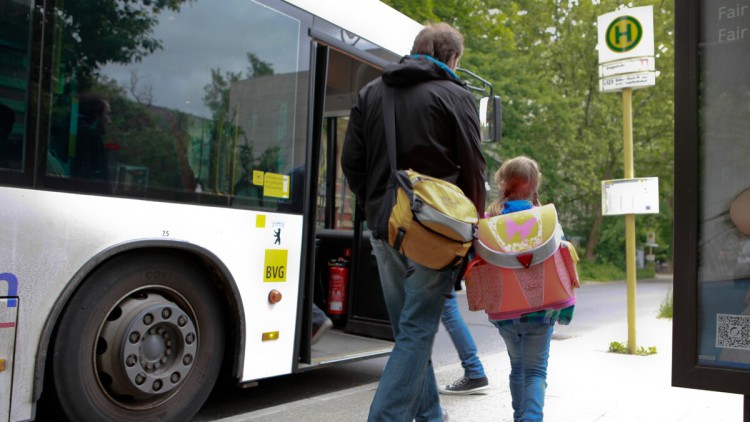 Alleine Busfahren müssen Kinder erst lernen