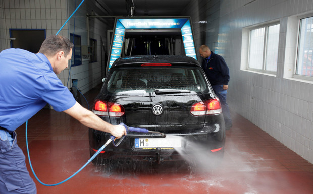 Auto waschen 
