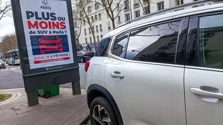 SUV in Paris