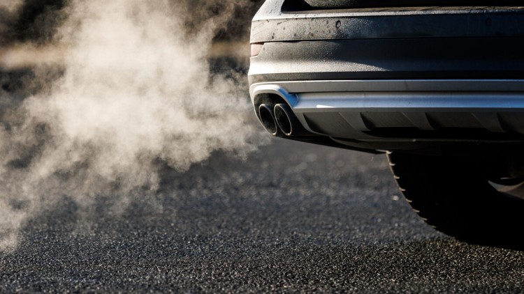 Auspuff Abgase Verbrenner