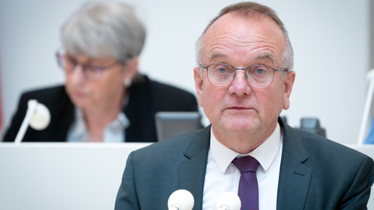 Minister Tabbert gegen EU-Plan zu jährlicher Auto-Inspektion