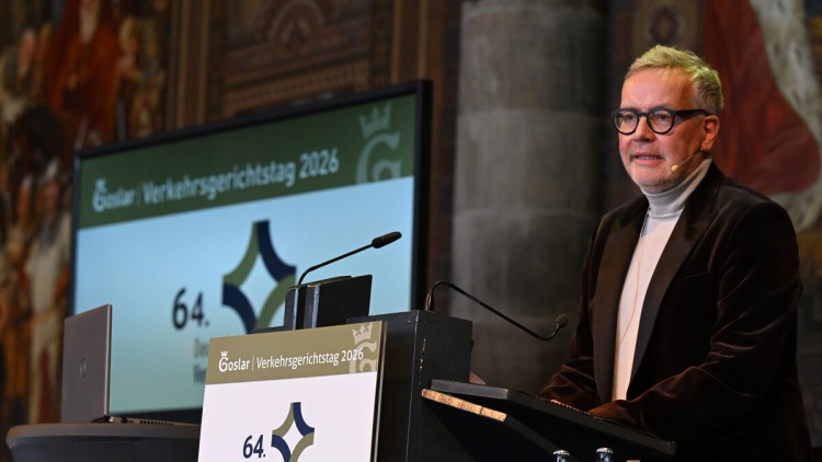 Ansgar Staudinger, Präsident des Deutschen Verkehrsgerichtstages, spricht bei der Eröffnung des 64. Deutschen Verkehrsgerichtstags.