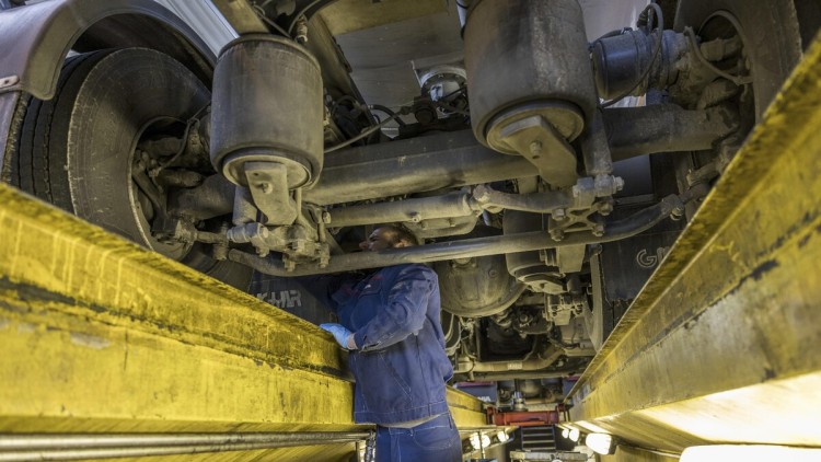 Rund 22 Prozent der Nutzfahrzeuge fallen beim TÜV durch