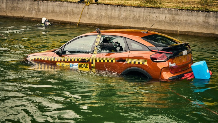 Kein Stromschlag unter Wasser beim E-Auto
