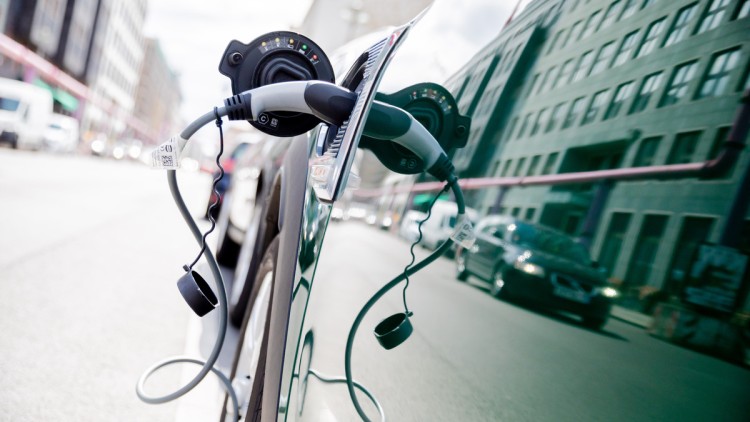 Plug-in Hybrid Fahrzeug
