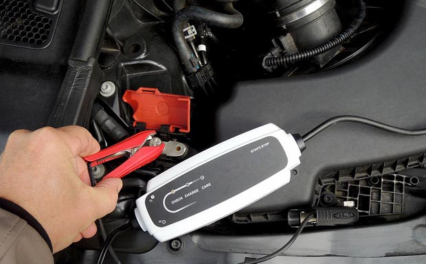 Autobatterielader im Test