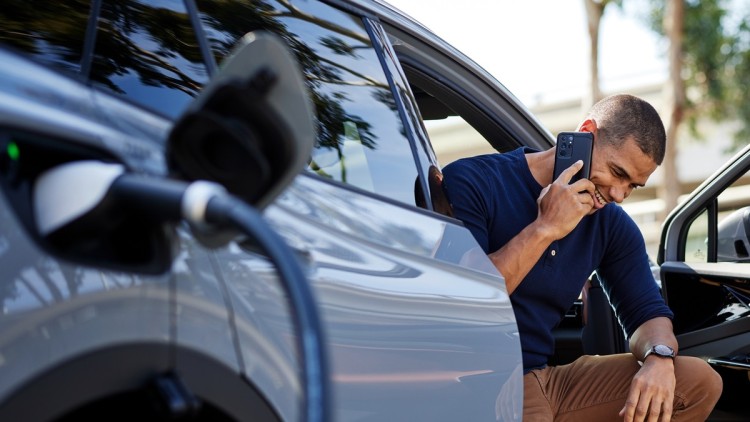 E-Mobilität Laden Ladeanschluss 