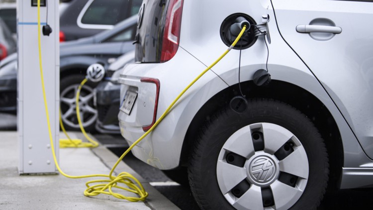 Elektroauto, Elektromobilität, Ladesäule