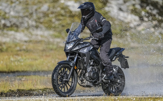 Honda und Yamaha machen Geld locker