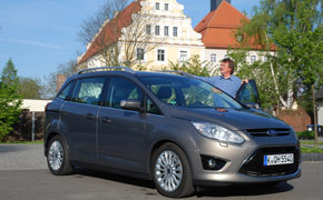 Ford Grand C-Max 2.0 TDCi Titanium, TAXI-Test